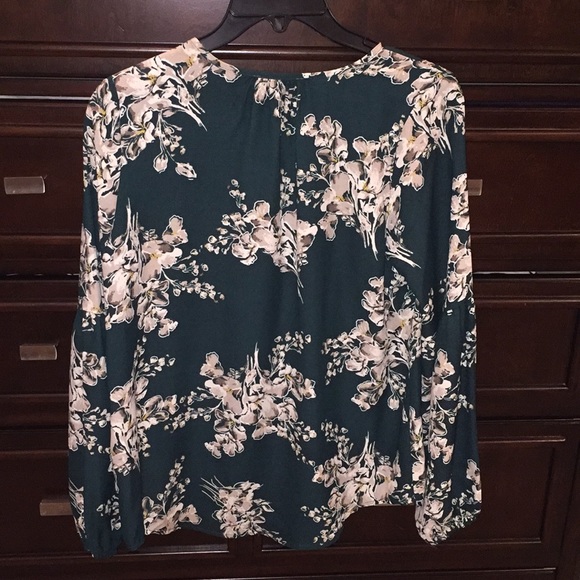 Evereve Allison Joy Amara Floral Top - Picture 5 of 5